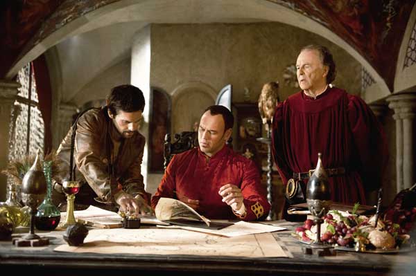 Leonardo (links) gibt mal wieder den Klugscheißer. Lorenzo Medici (Mitte) kann da nur staunen (Foto: Concorde Home Entertainment)