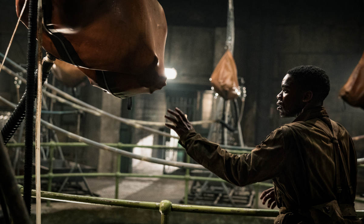 Nur gucken, nicht anfassen: Ob Boyce (Jovan Adepo) diesen Sack wirklich öffnen sollte? (Foto: Paramount Pictures)